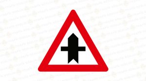 Kontrolsüz kavşak nedir ? 6 Ana Yol Tali Yol Levhası T-22-a