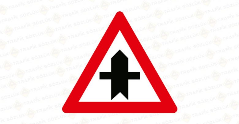 Ana Yol Tali Yol Levhası T-22-a 2025 Ana Yol Tali Yol Levhası T-22-a