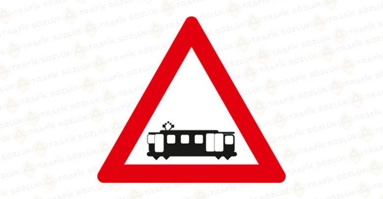 Tramvay Hattı İle Oluşan Kavşak Levhası T-39 2025 Tramvay Hattı İle Oluşan Kavşak Levhası T-39